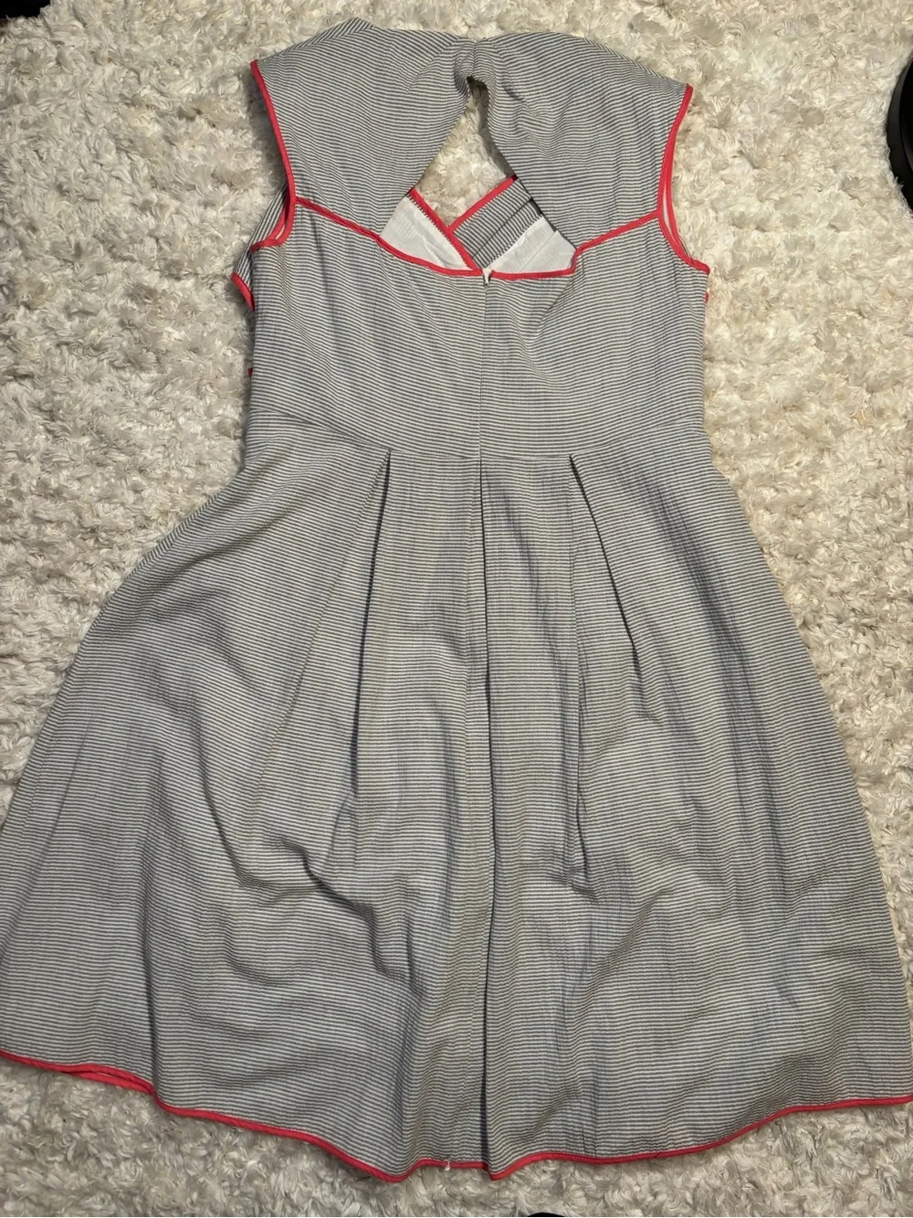 Jessica Simpson Gray Dress with Coral Trim